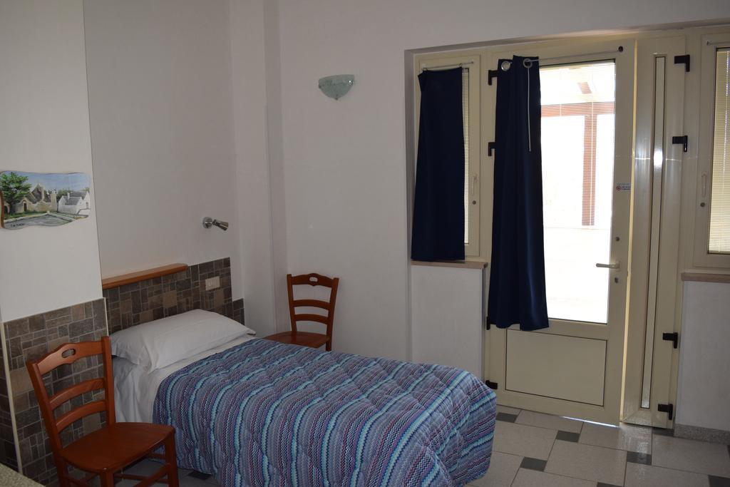 Bed & Breakfast La Collinetta Locorotondo Quarto foto